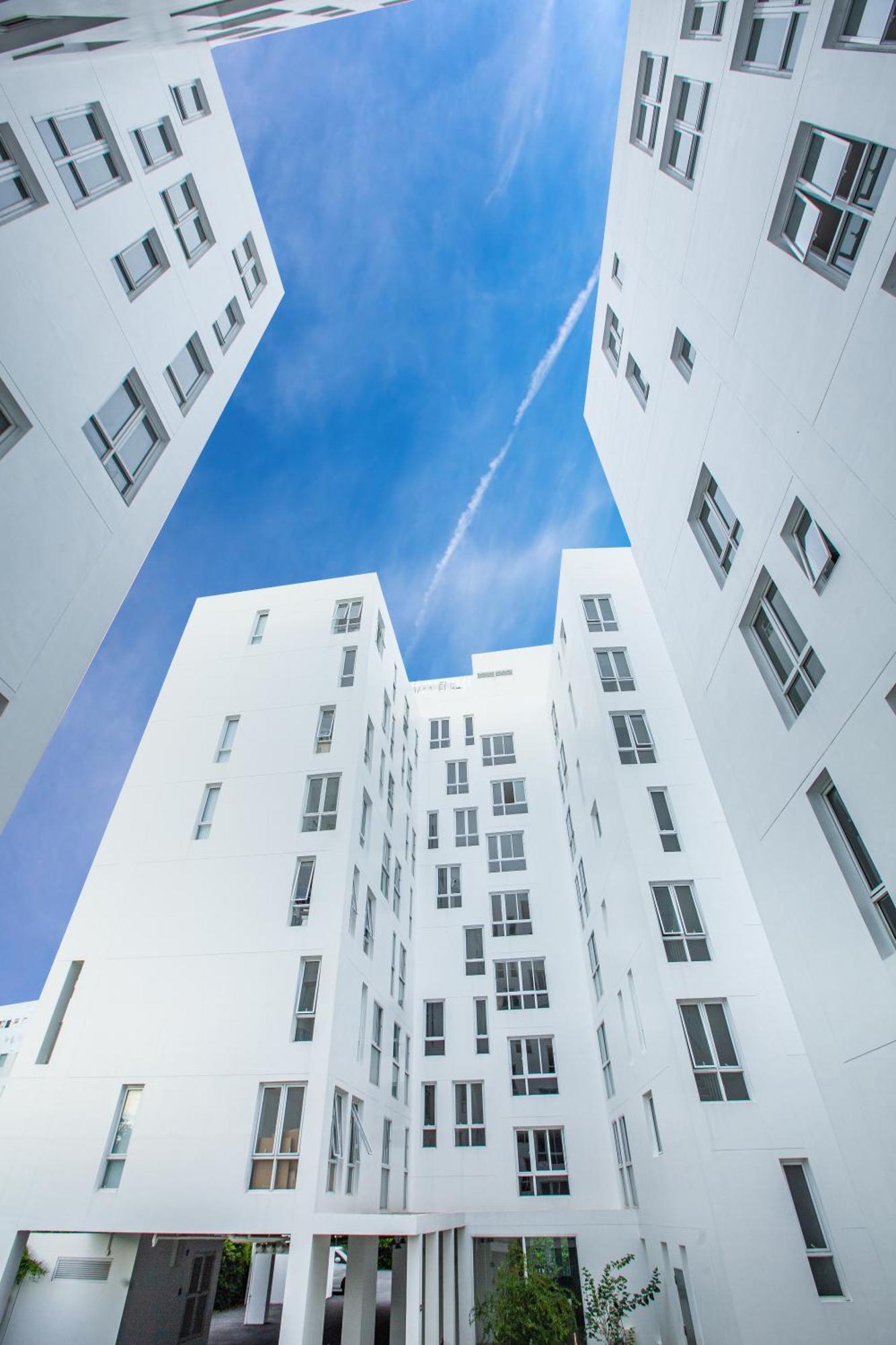 Karin Hotel & Service Apartment - Sha Extra Plus Si Racha Exterior foto